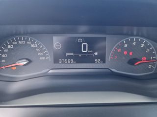 Peugeot 208 2021 1.2 PURETECH 75 LIKE-thumb-7