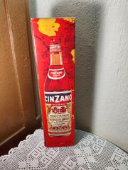 Συλλεκτικό Cinzano Rosso του 1975 σφραγισμένο στο γνήσιο κουτί του σε άψογη κατάσταση.