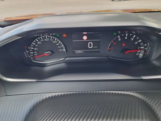 Peugeot 2008 2021 1.2 PURETECH 100 ACTIVE PACK-thumb-10