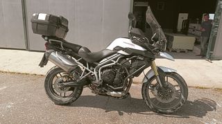 Triumph Tiger 800 2011-thumb-6