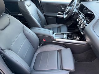 Mercedes-Benz GLA 250 2024 AMG LINE! PREMIUM PACK! MULTIBEAM! PANORAMA! FACELIFT!-thumb-35