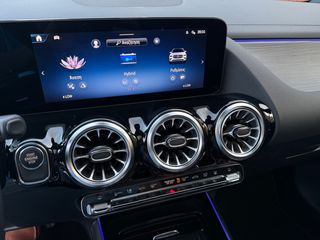 Mercedes-Benz GLA 250 2024 AMG LINE! PREMIUM PACK! MULTIBEAM! PANORAMA! FACELIFT!-thumb-44