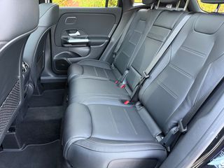 Mercedes-Benz GLA 250 2024 AMG LINE! PREMIUM PACK! MULTIBEAM! PANORAMA! FACELIFT!-thumb-29