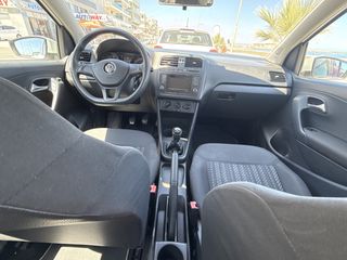 Volkswagen Polo 2015-thumb-3
