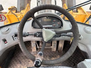 Φορτωτής Με Λάστιχα Volvo 2004 L110E-thumb-10