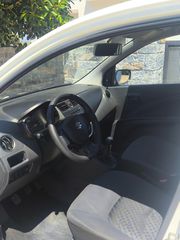 Suzuki Celerio 2015-thumb-3