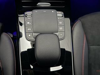 Mercedes-Benz CLA 200 2021 RESERVE 4MATIC 8G-CDT AMG-thumb-24