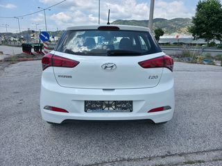 Hyundai i 20 2017 1.1 CRDI CLASSIC-thumb-8