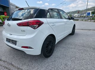 Hyundai i 20 2017 1.1 CRDI CLASSIC-thumb-10