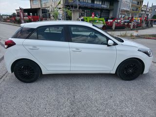 Hyundai i 20 2017 1.1 CRDI CLASSIC-thumb-13