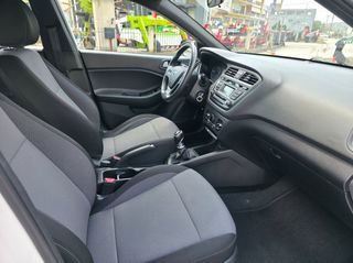 Hyundai i 20 2017 1.1 CRDI CLASSIC-thumb-20