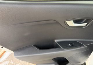 Kia Stonic 2019-thumb-12