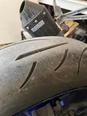 Suzuki GSXR 1000 2009-thumb-10