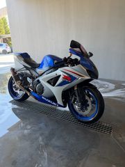 Suzuki GSXR 1000 2009-thumb-0
