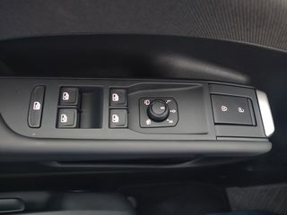 Volkswagen T-Roc 2026 LIFE eTSI 150HP-thumb-34