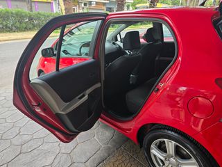Toyota Yaris 2011 1.0 VVT-I COOL-thumb-18