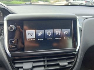 Peugeot 208 2014 1.2  82 ACTIVE-thumb-8