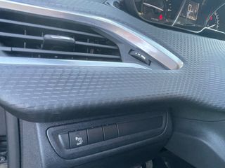 Peugeot 208 2017 1.2 PURETECH 82 ACTIVE EURO6-thumb-12