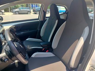 Toyota Aygo (X) 2015 X-PLAY - AUTOMATIC-thumb-9