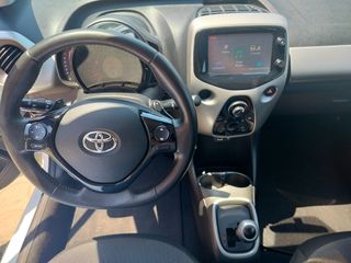 Toyota Aygo (X) 2015 X-PLAY - AUTOMATIC-thumb-4