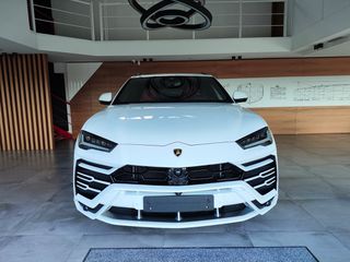 Lamborghini Urus 2019 V8
