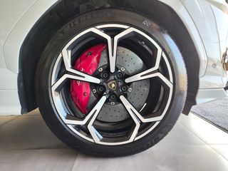 Lamborghini Urus 2019 V8-thumb-89