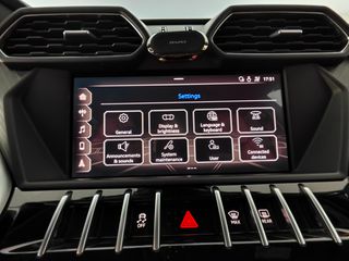 Lamborghini Urus 2019 V8-thumb-57