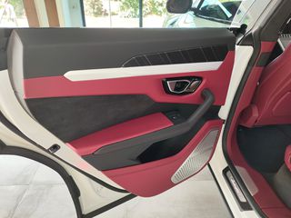 Lamborghini Urus 2019 V8-thumb-10