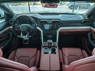 Lamborghini Urus 2019 V8-thumb-35