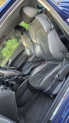 Audi A1 2010 1.4_TFSI_S_Line_S_Tronic_(F1_7-GEAR)_Bose-thumb-18