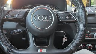 Audi A1 2010 1.4_TFSI_S_Line_S_Tronic_(F1_7-GEAR)_Bose-thumb-27
