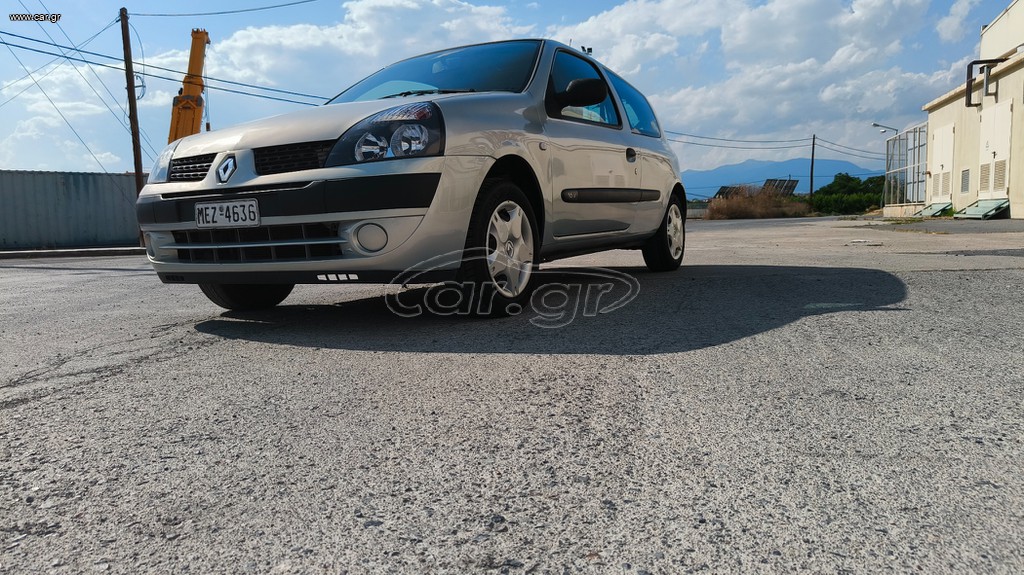 Renault Clio 2003