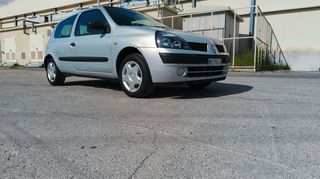 Renault Clio 2003-thumb-3
