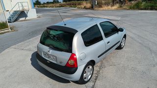 Renault Clio 2003-thumb-5
