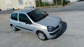 Renault Clio 2003-thumb-6