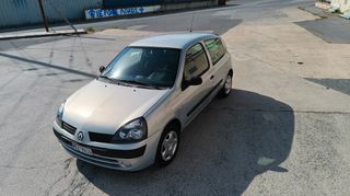 Renault Clio 2003-thumb-7