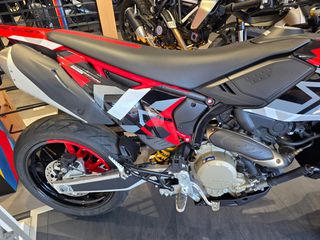 Ducati Hypermotard 2025 ω2-thumb-2