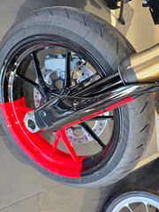 Ducati Hypermotard 2025 ω2-thumb-4