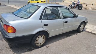 Toyota Corolla 2000