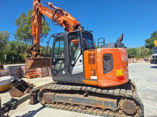 Εκσκαφέας Με Ερπύστριες Hitachi 2017 ZX135U-6A