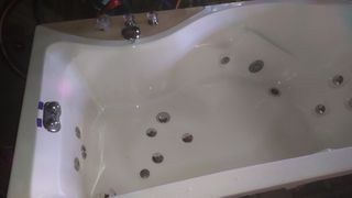 Μπανιέρα Υδρομασάζ / Jacuzzi (12 Jets) – ΚΑΙΝΟΥΡΓΙΑ/ΑΧΡΗΣΙΜΟΠΟΙΗΤΗ