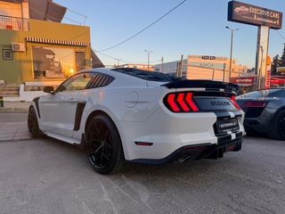 Ford Mustang 2020-thumb-6