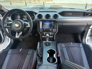 Ford Mustang 2020-thumb-17