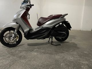 Piaggio Beverly 350 2015-thumb-2