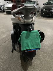 Piaggio Beverly 350 2015-thumb-5