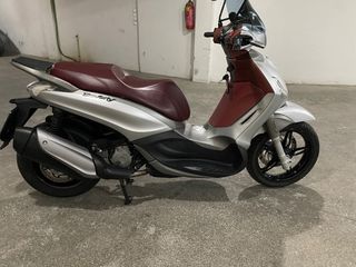 Piaggio Beverly 350 2015-thumb-9