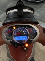 Piaggio Beverly 350 2015-thumb-13