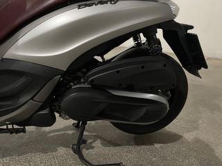 Piaggio Beverly 350 2015-thumb-18