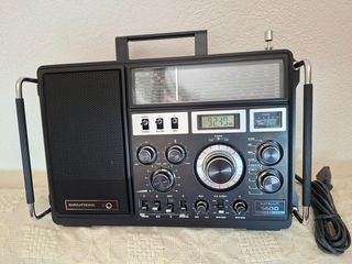 Grundig Satellite 1400 Professional.-thumb-1