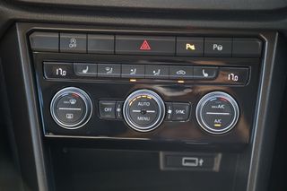 Volkswagen T-Roc 2019 2.0L R-LINE 4X4 - 1o ΧΕΡΙ - ''XDRIVE''-thumb-57
